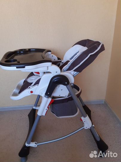 Детский стульчик для кормления caretero