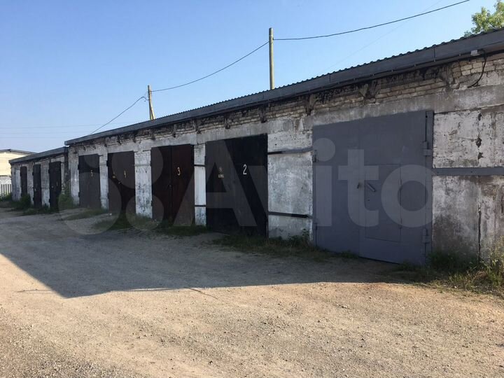 Гараж, > 30 м²