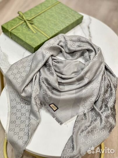 Палантин теплый Gucci