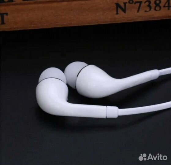 Вакуумные наушники с гарнитурой