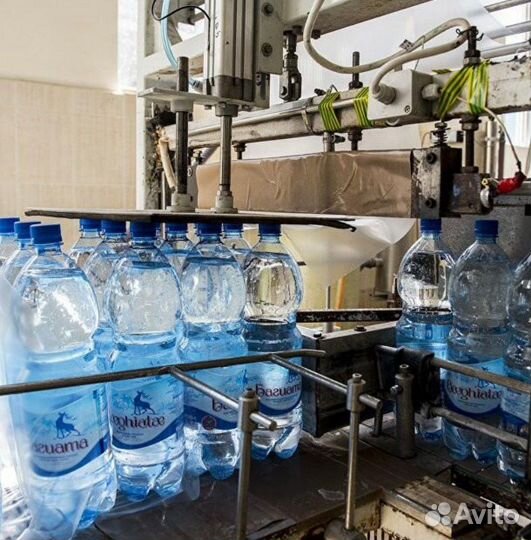 Разнорабочий на упаковку воды