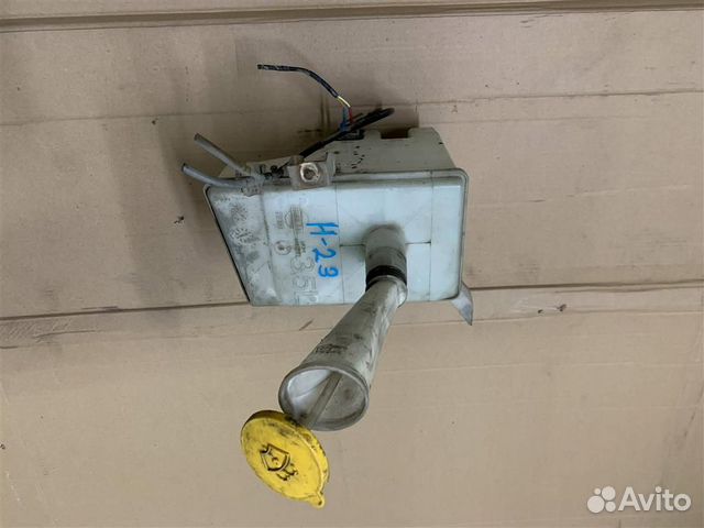 Бачок омывателя nissan avenir PW11