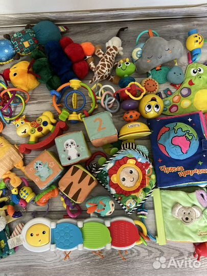 Игрушки для малышей пакетом