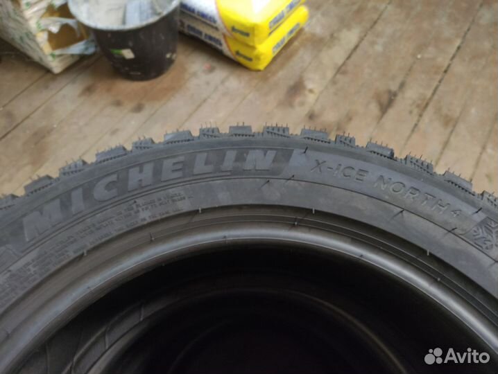 Michelin X-Ice North 4 205/55 R16 94T