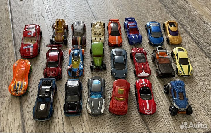 Машинки hot wheels