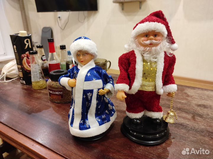 Игрушка деда мороза и снегурочки