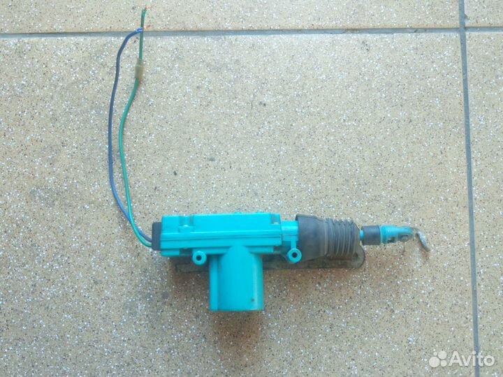 Активатор замка двери Мерседес Бенц Вито