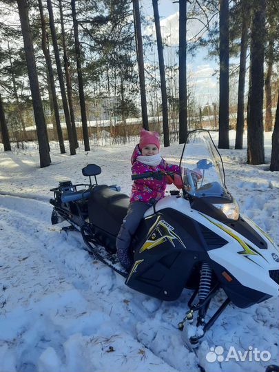 Снегоход Стелс Капитан Лонг