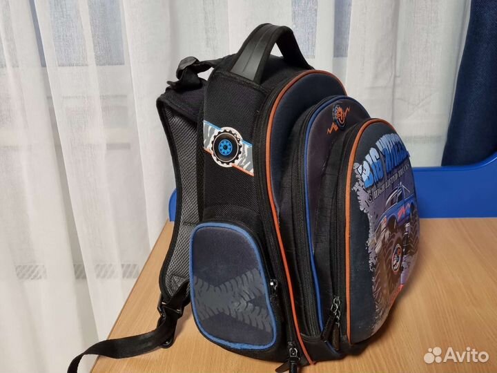 Рюкзак школьный hummingbird