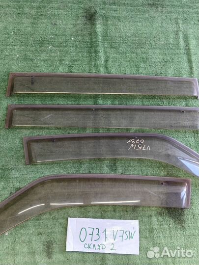 Ветровики Mitsubishi Pajero 3 2003 год