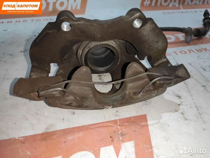 Суппорт тормозной передний правый Volvo V40