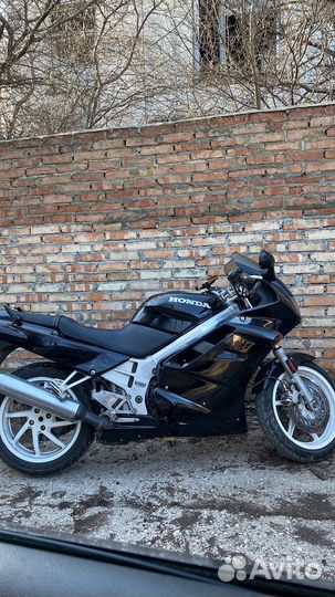 Honda VFR 750F