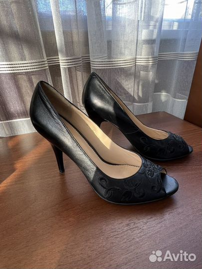 Туфли женские из натуральной кожи 37 размер