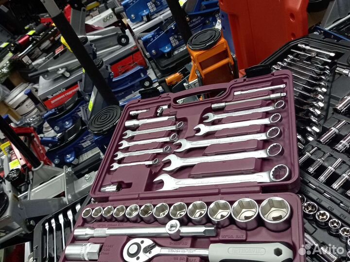 Набор инструментов Thorvik 82