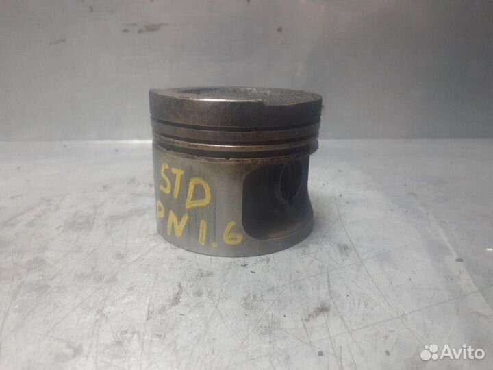 Поршень Volkswagen Passat B3 1988-1993