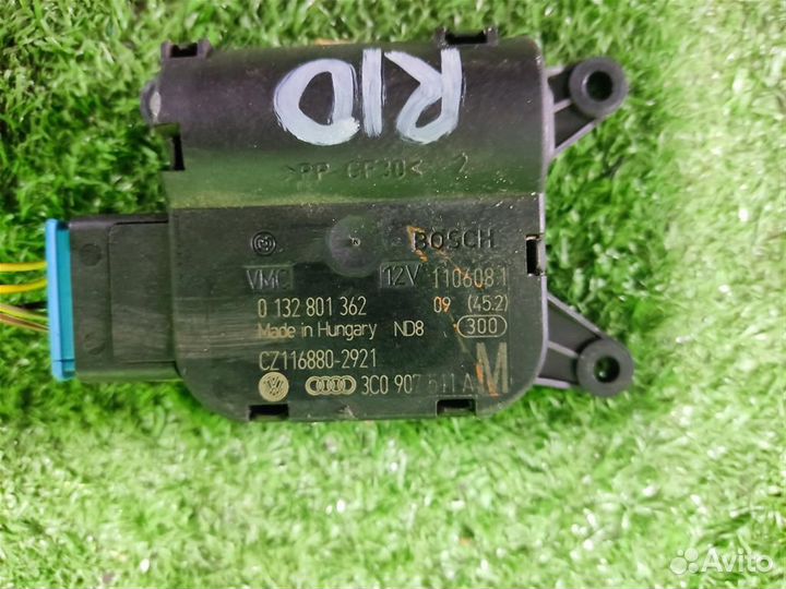 Моторчик заслонки печки volkswagen Golf Plus 2008