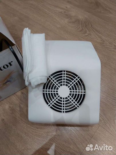 Вытяжка новая для ногтей