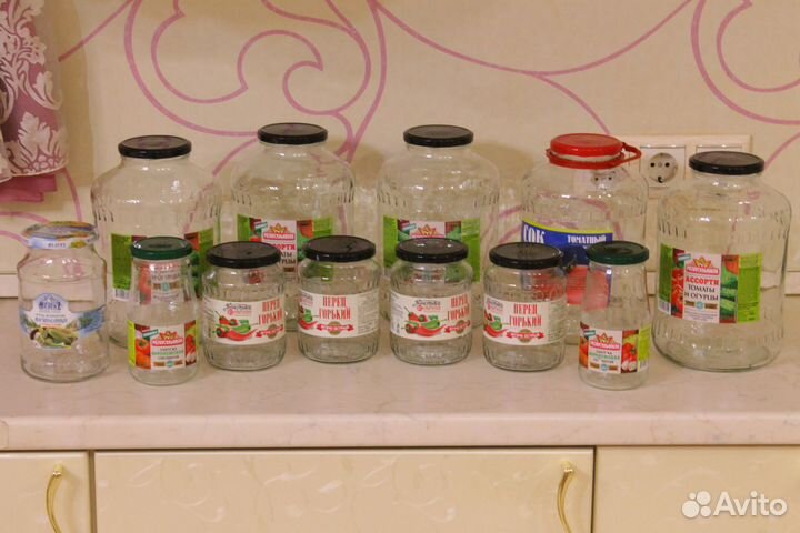 Банки стеклянные винтовые с крышками, разный объём