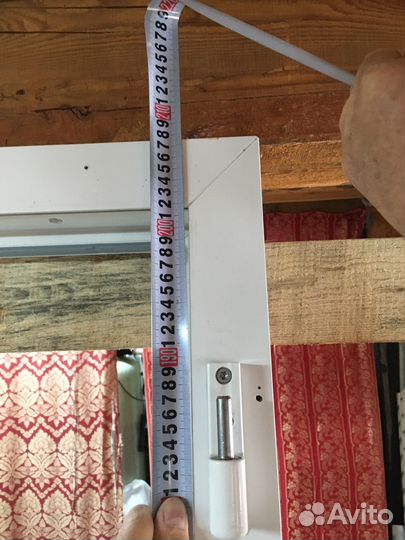 Пластиковая дверь уличная