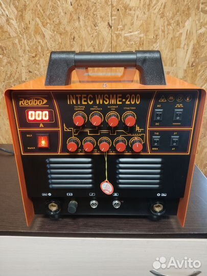 Сварочный инвертор Redbo intec wsme 200 Pulse