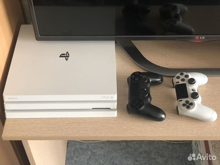 Прошитая Sony PS4 Pro Hen 5.05 White/Белая