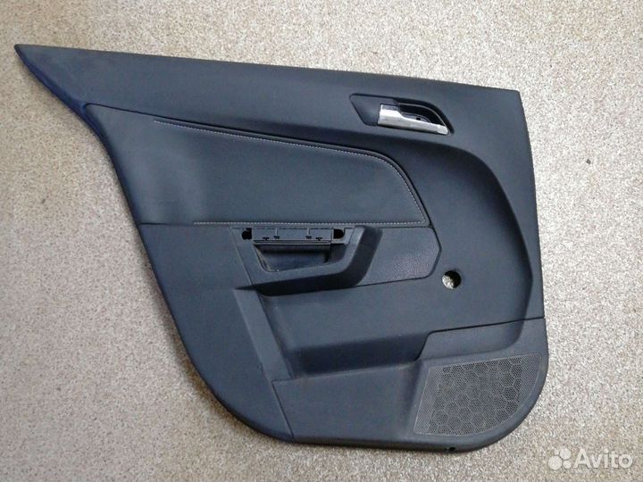 Opel Astra H Обшивка двери задней левой