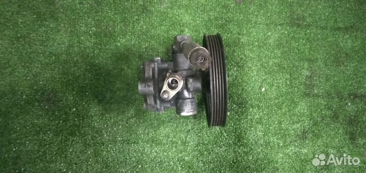 Насос гура M. Lancer Cedia 1.5 4G15 2000-2003