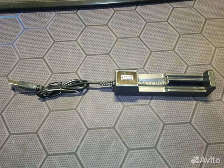 Зарядное устройство для аккумуляторов 18650