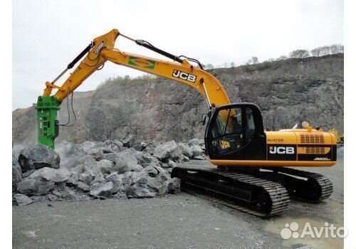 Стекло лобовое верхнее для экскаваторов JCB