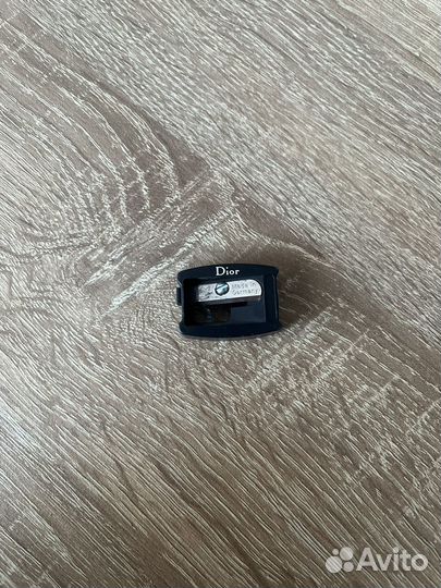 Точилка для макияжа dior