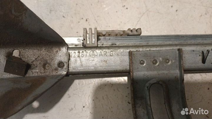 Стеклоподъемник механ. задний левый Opel Vectra B