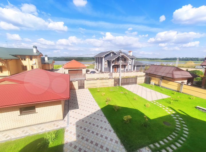 Дом 276,2 м² на участке 11 сот.