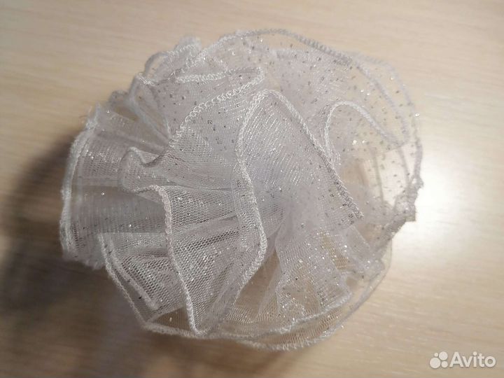 Воротничек жемчужный