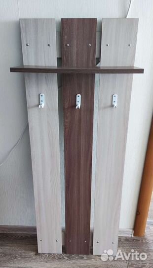 Вешалка настенная