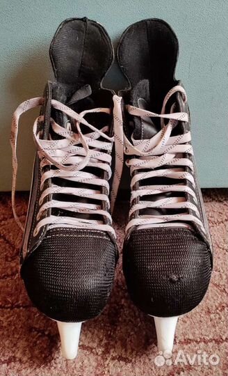 Коньки хоккейные