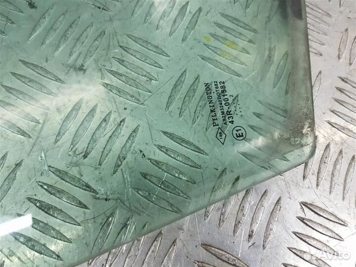 Форточка передняя правая рено Master 3