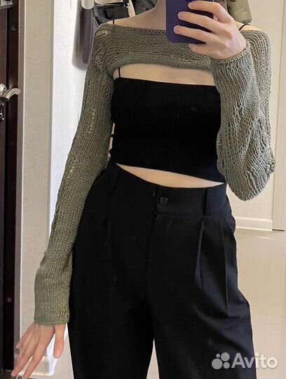 Укороченный топ ручной вязки