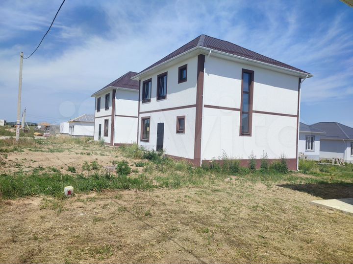 Дом 148 м² на участке 4 сот.