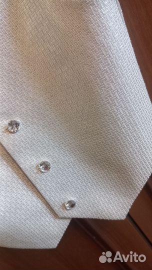 Жилет с бабочкой