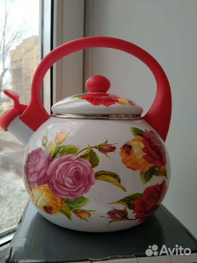 Чайник эмалированный со свистком 2.2 литра