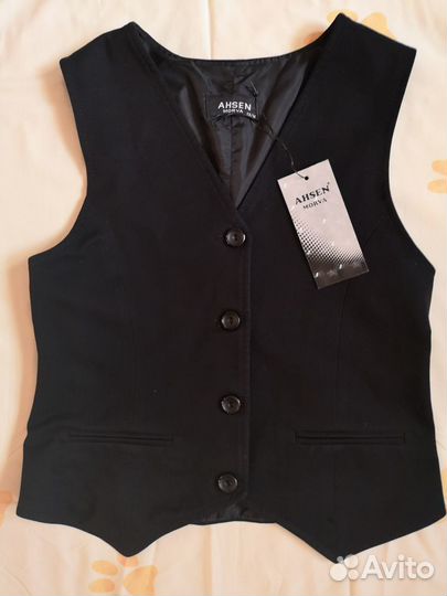 Новый жилет школьный р. 152