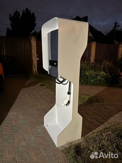 Стойка для зарядной станции