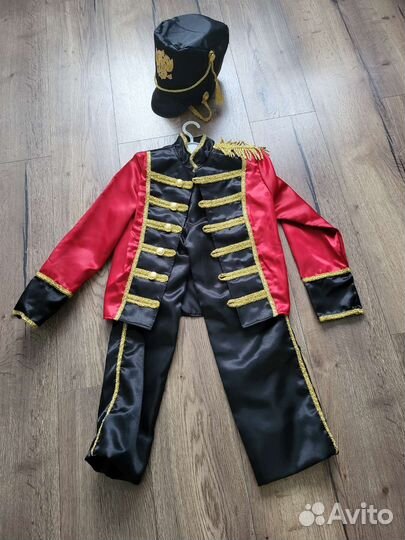 Костюм кавалериста, солдата, барабанщика. 140