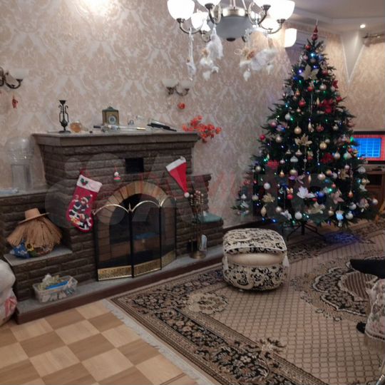 Дом 350 м² на участке 7,3 сот.