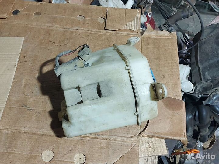 Бачок омывателя Киа Рио 1