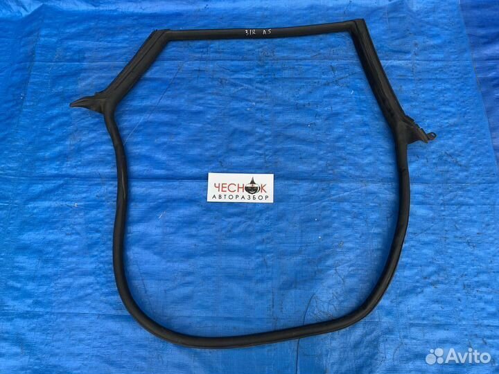 Уплотнитель заднего правого проема двери Audi A5