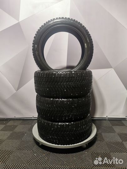 Michelin X-Ice North XIN3 225/40 R18 и 255/40 R18 99T