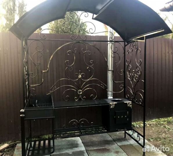 Мангал с крышей