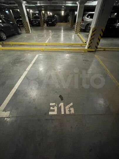 Машиноместо, 12 м²