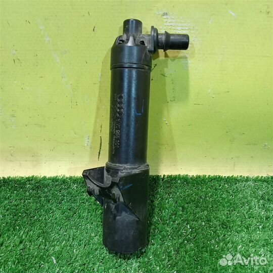 Форсунка омывателя фары Audi A4 (B9) 2015